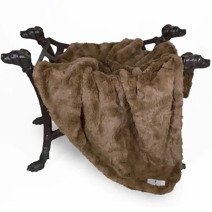 Hello Doggie Bella Dog Blanket – Mocha