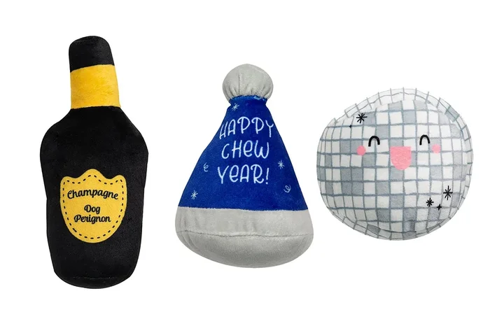 Pearhead Happy Chew Year Dog Toy Set