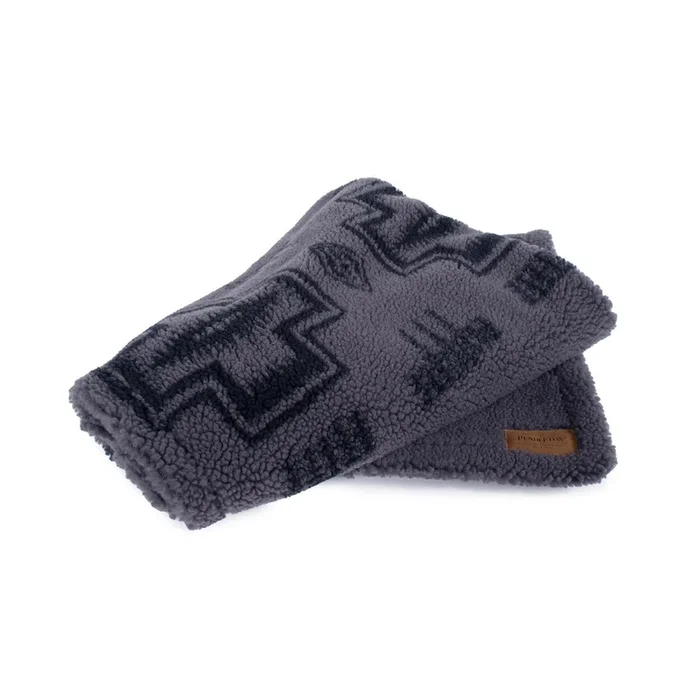 Pendleton Pet Berber Dog Throw – Harding Tonal Gray