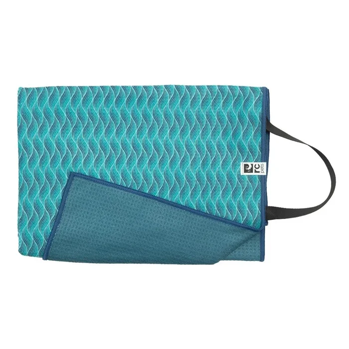 RC Pet Tag Along Dog Towel – Waves