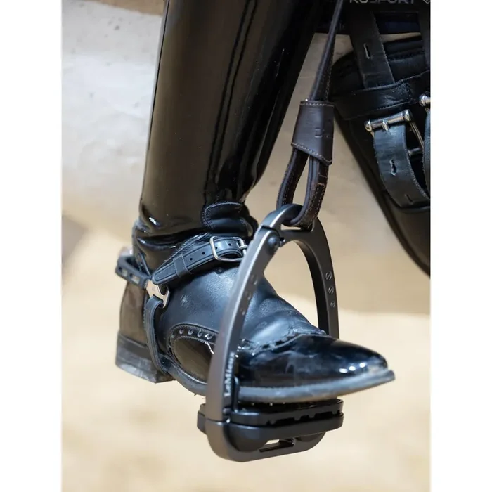 Stirrup Leathers LeMieux Vector Close Contact